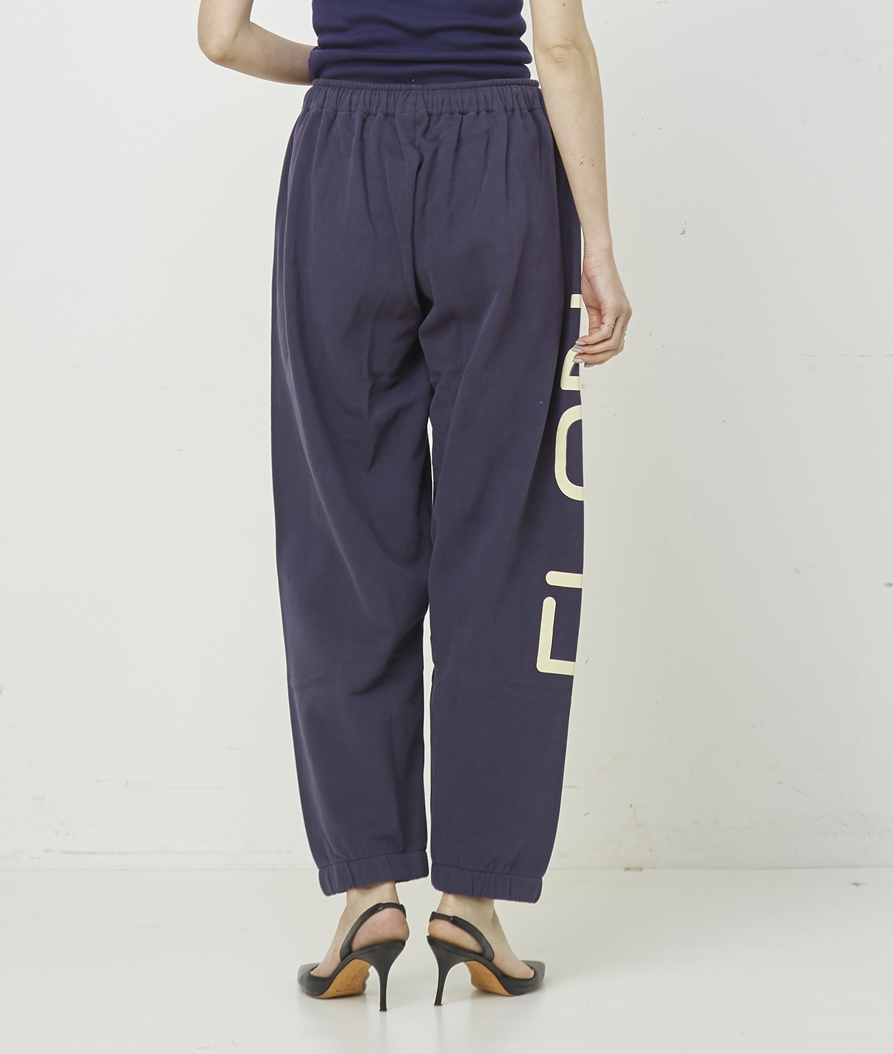 THIRD MAGAZINE FLAN スフレスウェット THIRD MAGAZINE FLAN ロゴスウェットパンツ 3ページ目）Dessin (Women