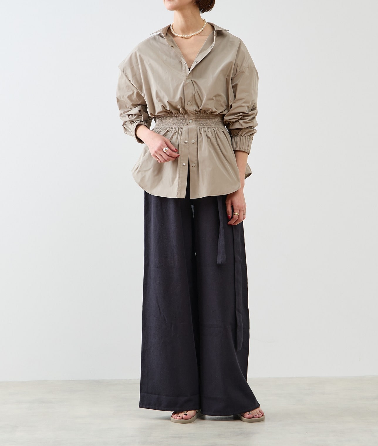 撥水ウエストシャーリングブラウス 詳細画像 ベージュ 3