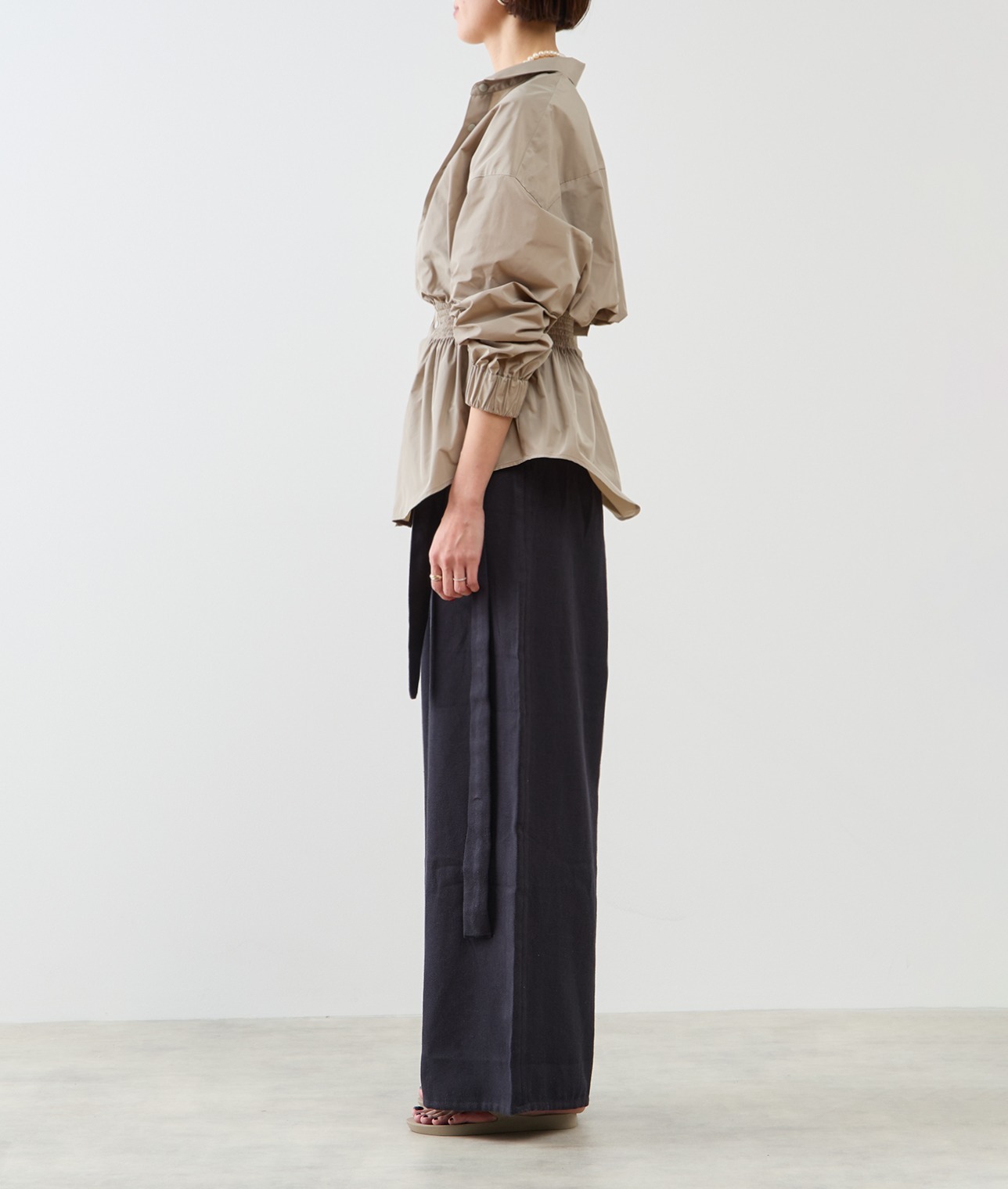 撥水ウエストシャーリングブラウス 詳細画像 ベージュ 4