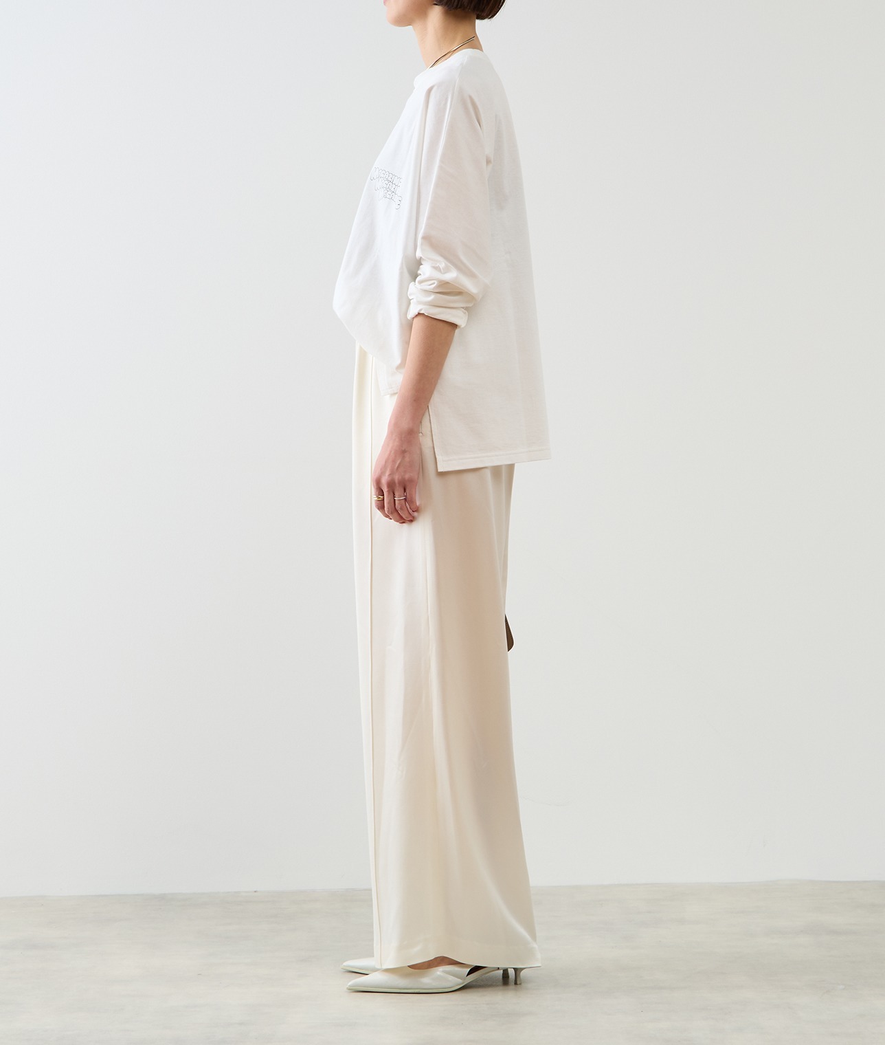 スリーロゴロングスリーブT 詳細画像 ホワイト 2