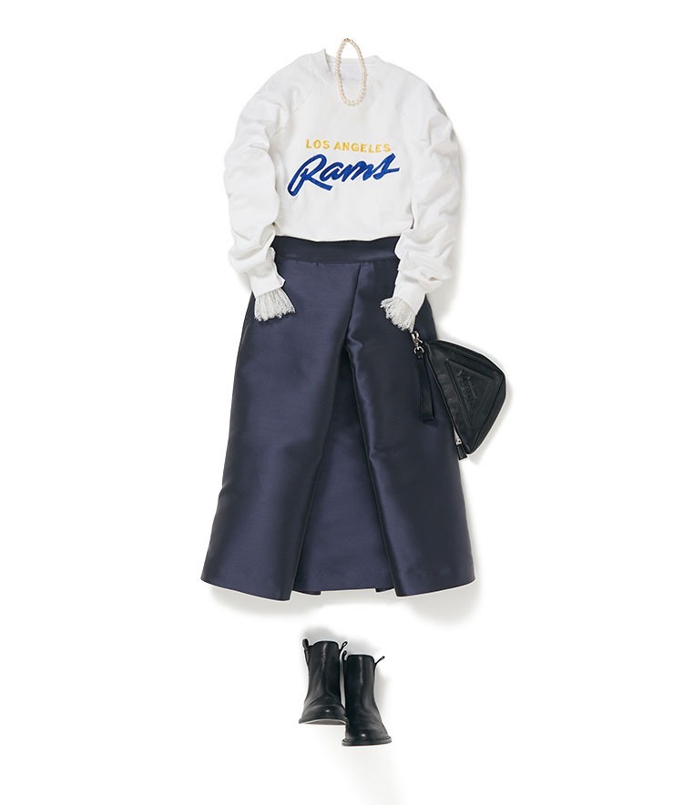 袖口レースボートネックカットソー×USED/LOS ANGELS Rams刺繍スウェット×シャンタンボリュームスカート