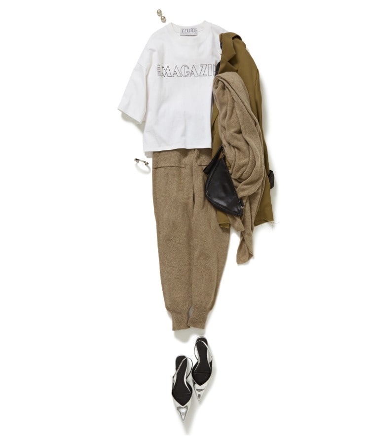 ロゴTシャツ×RIVIERA CASHMERE/カシミヤニットパンツ×ADNYM ATELIER/カットオフジャケット×RIVIERA CASHMERE/カシミヤ大判ストール