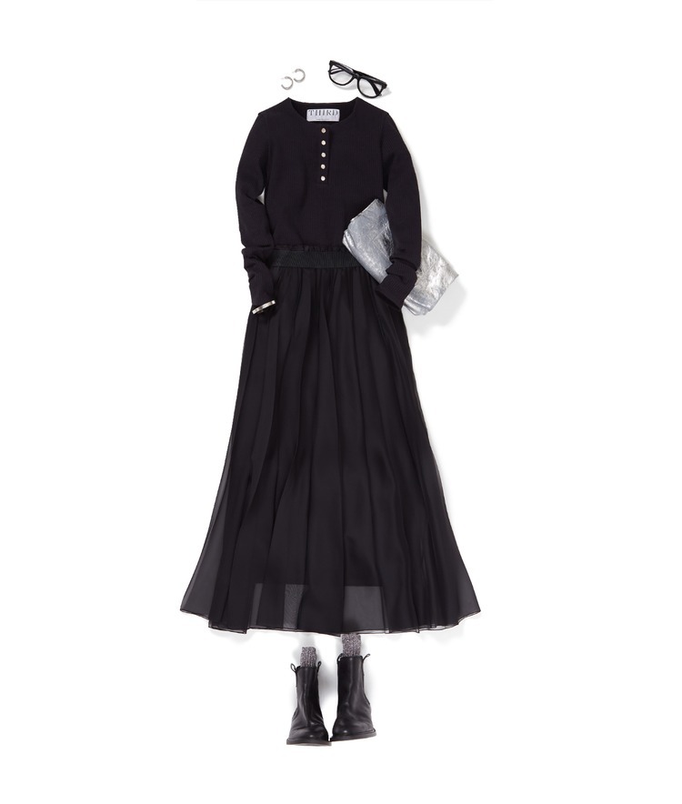 リブヘンリーネックトップ×オーガンジープリーツスカート×ラメイージーソックス