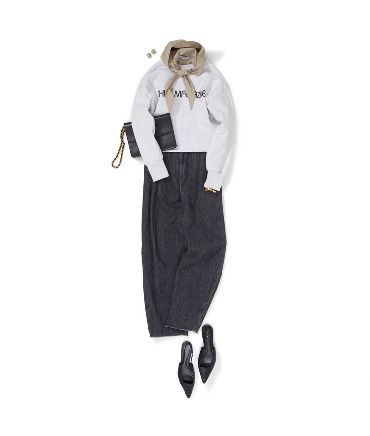 ロゴプリントボクシースウェット&times;フーディスカーフ&times;デニムタックパンツ