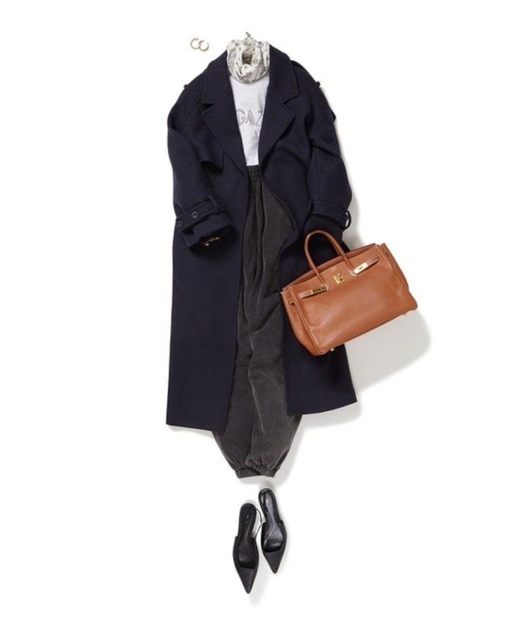 The New Society/ガウンコート×The New Society/スウェットパンツ×”THIRD MAGAZINE”ボクシーロゴTシャツ×The New Society/スカーフ